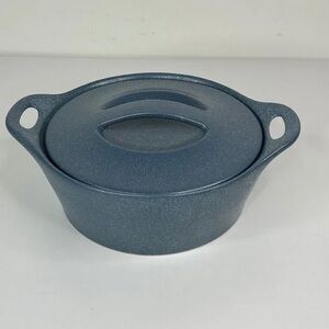 Elegant Gray Cast Iron Dutch Oven